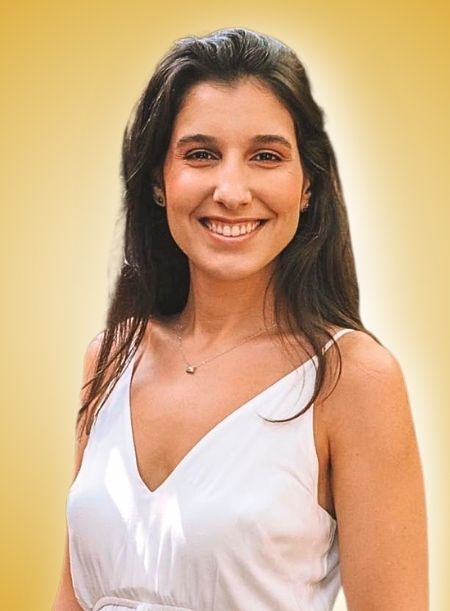 Foto Equipe: Dra Marina Cabral Dessimoni, médica homeopata na Clínica Reviva, no bairro Cambuí, Campinas, São Paulo.