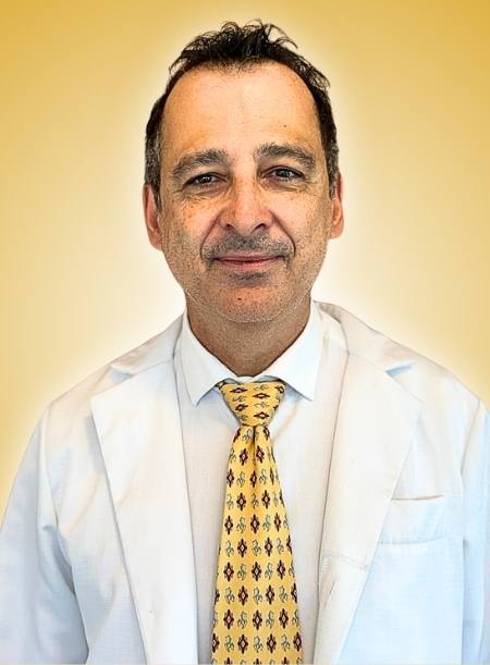 Foto Equipe: Dr carlos eduardo rodrigues, dermatologista na Clínica Reviva, no bairro Cambuí, Campinas, São Paulo.