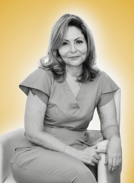 Foto Equipe: Mayara, fisioterapeuta na Clínica Reviva, no bairro Cambuí, Campinas, São Paulo.